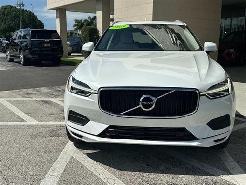 2019 Volvo XC60 T6 Momentum