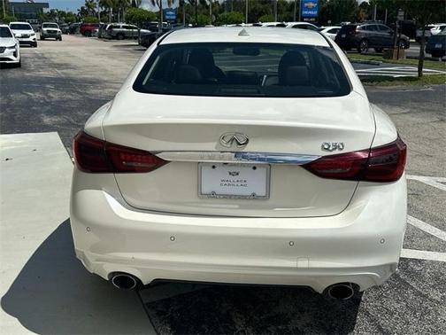 2022 INFINITI Q50 LUXE