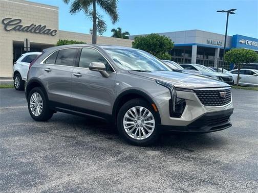 2024 Cadillac XT4 Luxury