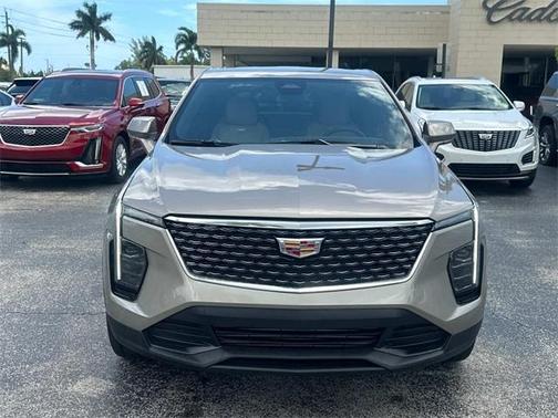 2024 Cadillac XT4 Luxury