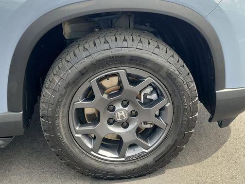 Sonic Gray Pearl 2025 Honda Pilot TrailSport