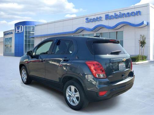 Shadow Gray Metallic 2021 Chevrolet Trax LS