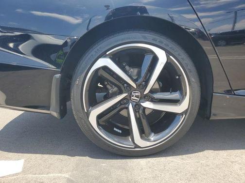 Crystal Black Pearl 2022 Honda Accord Sport 1.5T