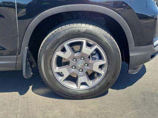 Crystal Black Pearl 2022 Honda Passport TrailSport
