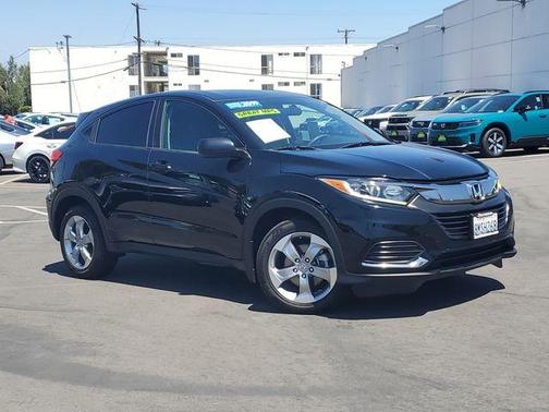 Crystal Black Pearl 2019 Honda HR-V LX