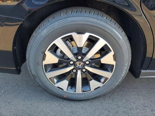 Crystal Black Pearl 2026 Honda Odyssey EX-L