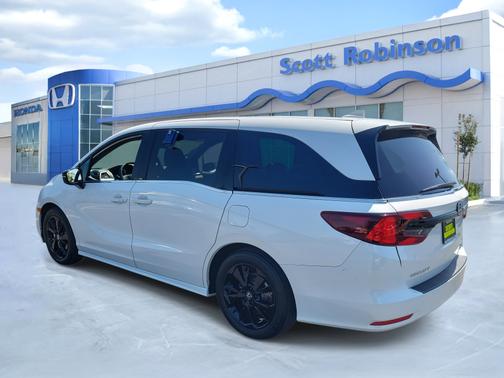2023 Honda Odyssey 