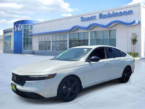 Platinum White Pearl 2023 Honda Accord Hybrid Sport-L