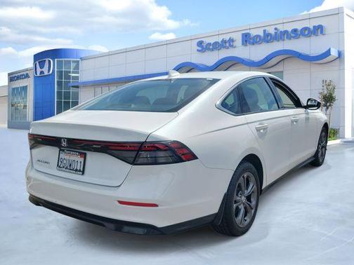 Platinum White Pearl 2023 Honda Accord EX