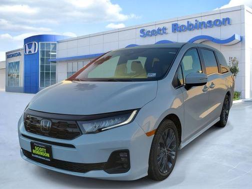 Platinum White Pearl 2026 Honda Odyssey Touring