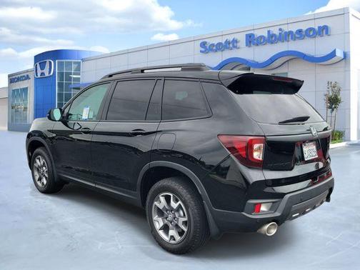 Crystal Black Pearl 2023 Honda Passport TrailSport