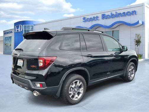 Crystal Black Pearl 2023 Honda Passport TrailSport