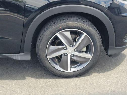 Crystal Black Pearl 2021 Honda HR-V EX