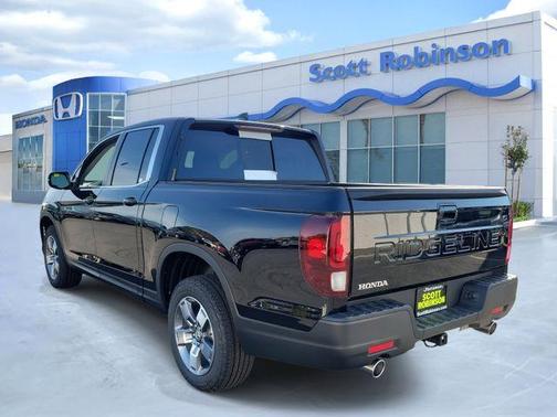 Crystal Black Pearl 2026 Honda Ridgeline RTL