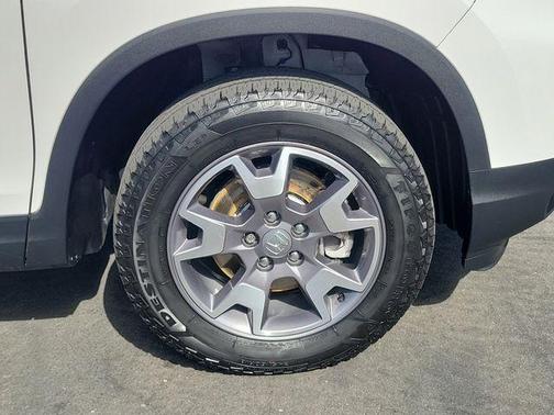 Platinum White Pearl 2023 Honda Passport TrailSport