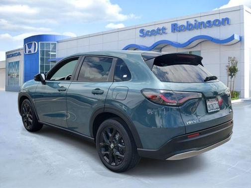 Pearl 2024 Honda HR-V Sport