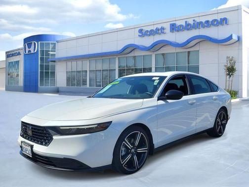 Platinum White Pearl 2023 Honda Accord Hybrid Sport