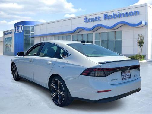 Platinum White Pearl 2023 Honda Accord Hybrid Sport