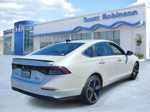 Platinum White Pearl 2023 Honda Accord Hybrid Sport