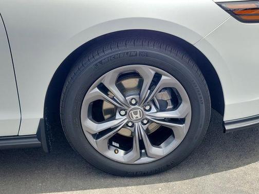 Platinum White Pearl 2023 Honda Accord EX