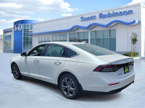 Platinum White Pearl 2023 Honda Accord EX