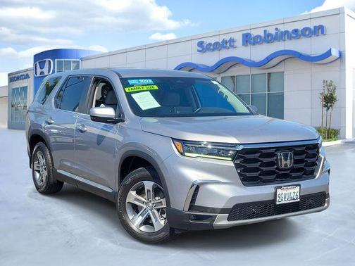 Lunar Silver Metallic 2023 Honda Pilot EX-L 7-Passenger