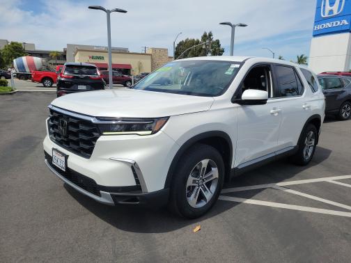 Platinum White Pearl 2023 Honda Pilot