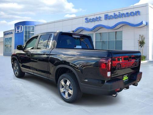 Crystal Black Pearl 2026 Honda Ridgeline RTL
