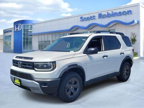 Platinum White Pearl 2026 Honda Passport RTL Towing