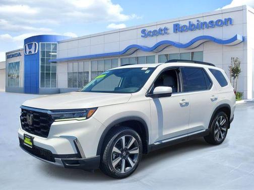 Platinum White Pearl 2025 Honda Pilot Touring