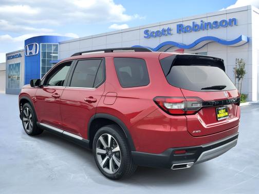 Radiant Red Metallic Ii 2024 Honda Pilot