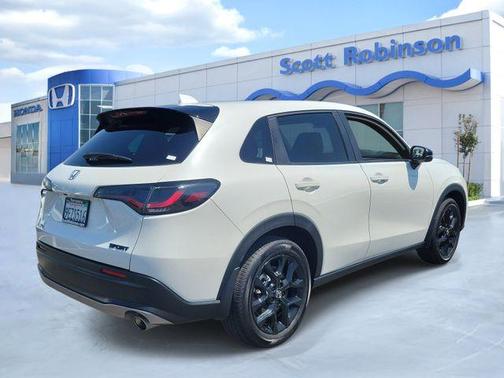 Platinum White Pearl 2023 Honda HR-V Sport