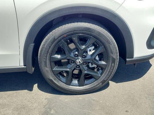 Platinum White Pearl 2023 Honda HR-V Sport