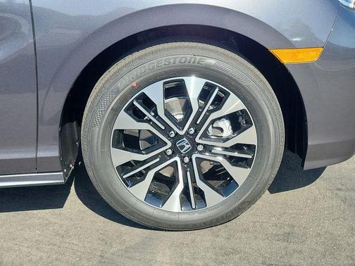 Modern Steel Metallic 2026 Honda Odyssey Elite