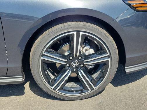 Meteorite Gray Metallic 2026 Honda Accord SE