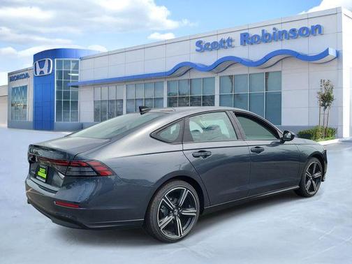 Meteorite Gray Metallic 2026 Honda Accord SE