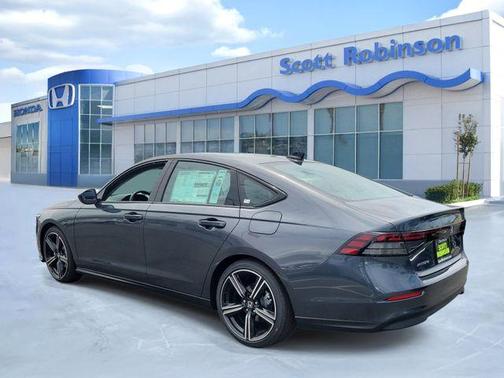 Meteorite Gray Metallic 2026 Honda Accord SE