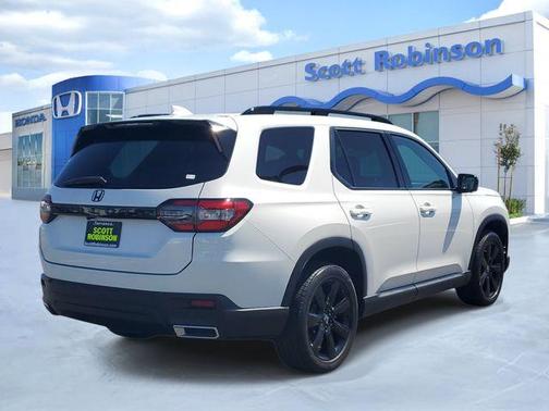 Platinum White Pearl 2025 Honda Pilot Black Edition