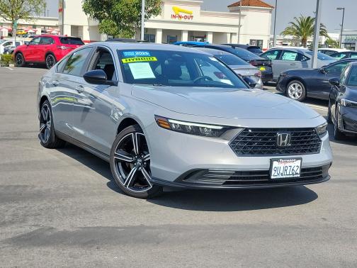 2025 Honda Accord Hybrid 
