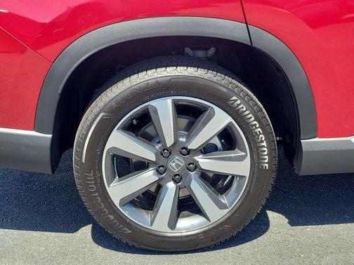 Radiant Red Metallic II 2025 Honda Pilot Touring