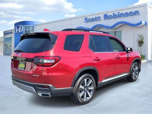 Radiant Red Metallic II 2025 Honda Pilot Touring