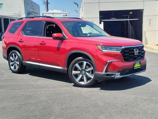 Radiant Red Metallic II 2025 Honda Pilot Touring