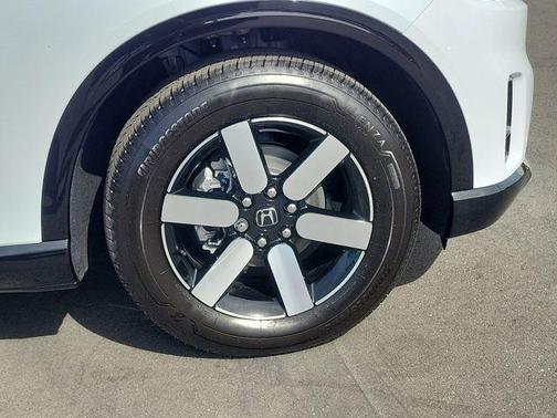 White Pearl 2026 Honda Prologue Touring