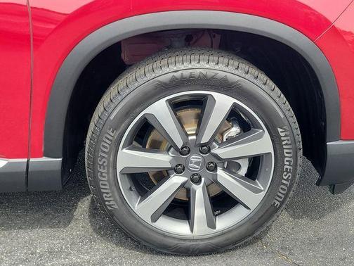 Radiant Red Metallic II 2024 Honda Pilot Elite