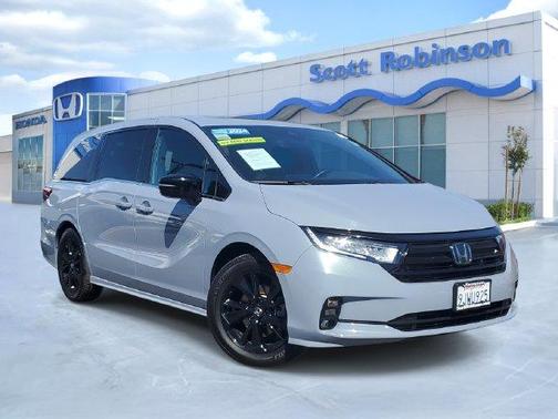 Sonic Gray Pearl 2024 Honda Odyssey