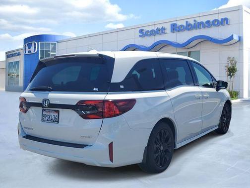 Platinum White Pearl 2025 Honda Odyssey