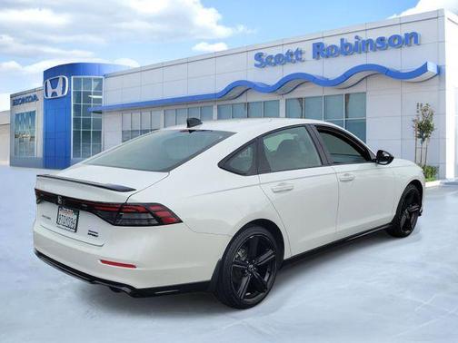 Platinum White Pearl 2023 Honda Accord Hybrid Sport-L