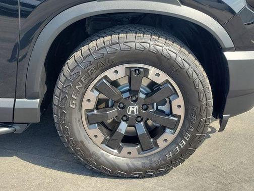 Crystal Black Pearl 2026 Honda Passport TrailSport