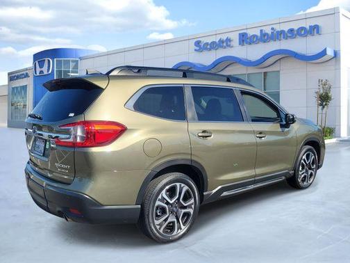 Autumn Green Metallic 2023 Subaru Ascent Limited 7-Passenger