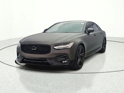 Crystal White Metallic 2020 Volvo S90 T6 R-Design